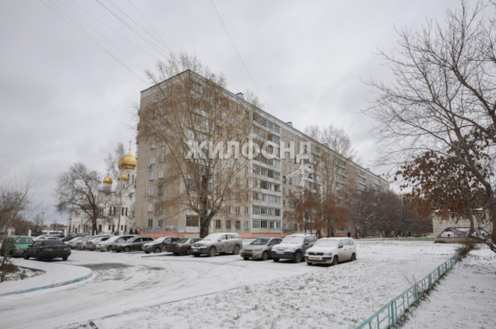3-комн квартира Танкистов, 21