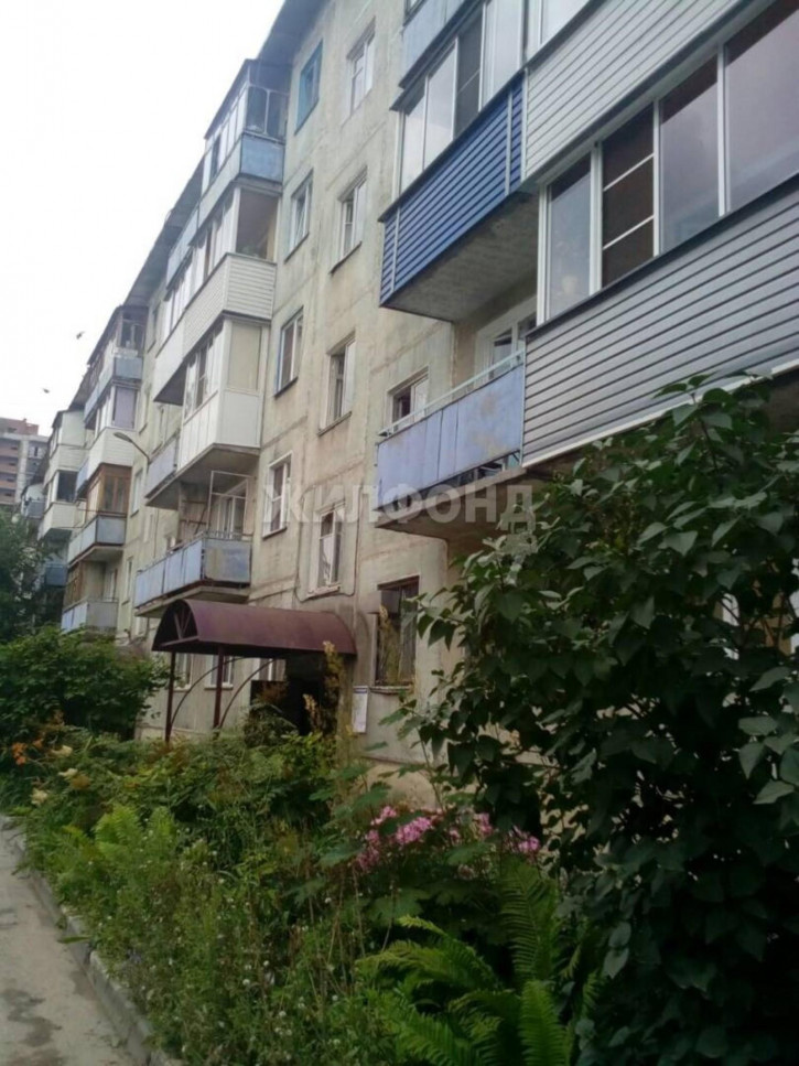 2-комн квартира Кошурникова, 13/1