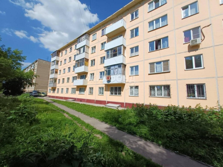 2-комн квартира Кошурникова, 13/1