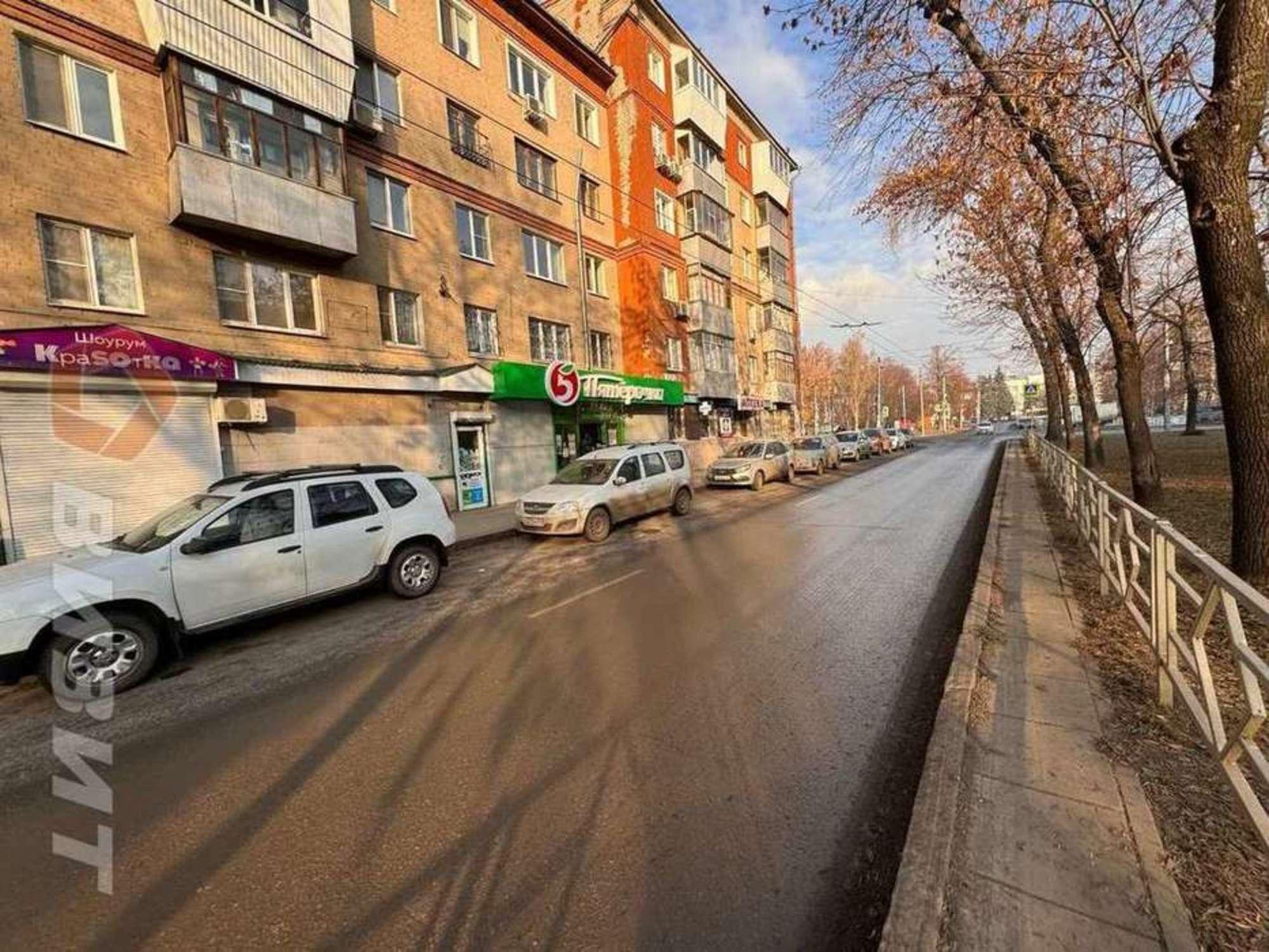 Сдать торговое помещение за 52 000 рублей на Металлургов проспект, 92