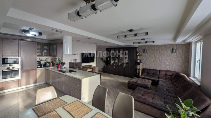 5-комн квартира Римского-Корсакова улица, д.1/1А 5-комн квартира Римского-Корсакова улица, д.1/1А