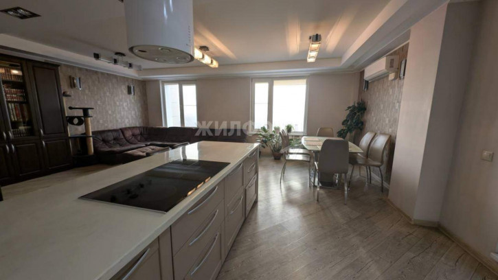 5-комн квартира Римского-Корсакова улица, д.1/1А 5-комн квартира Римского-Корсакова улица, д.1/1А