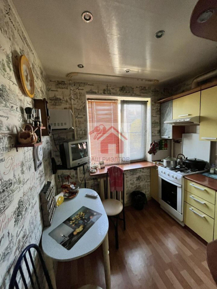 2-комн квартира Революционная улица, 138