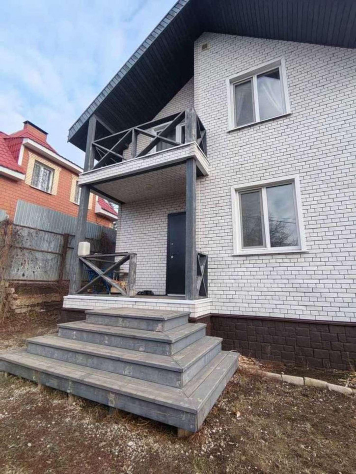 Коттедж/дом Белоярская улица, 20 Коттедж/дом Белоярская улица, 20