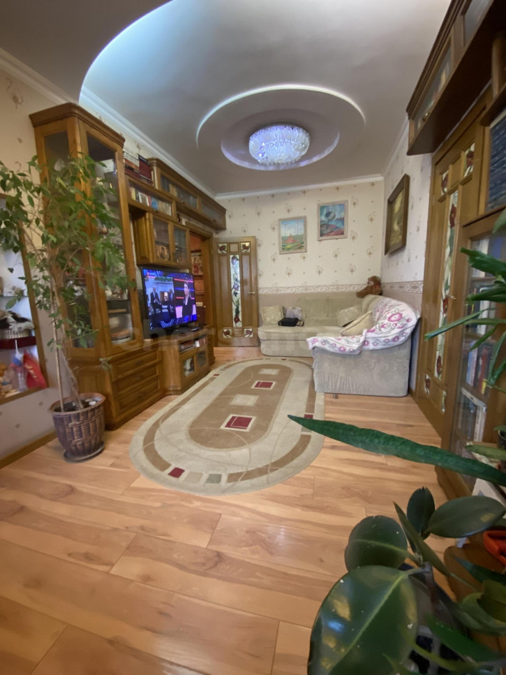 2-комн квартира Челюскинцев улица, д.32