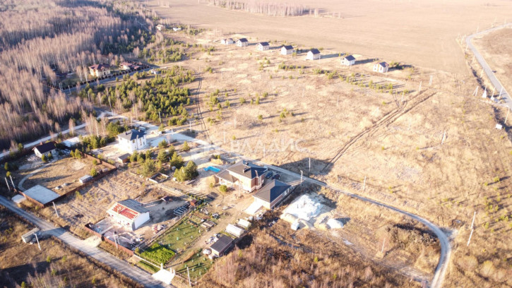 Земельный участок