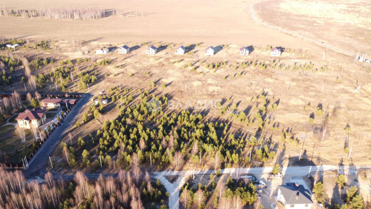 Земельный участок