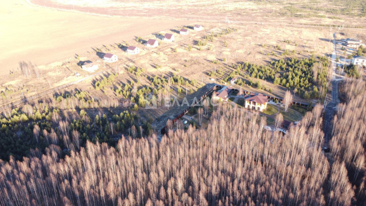 Земельный участок