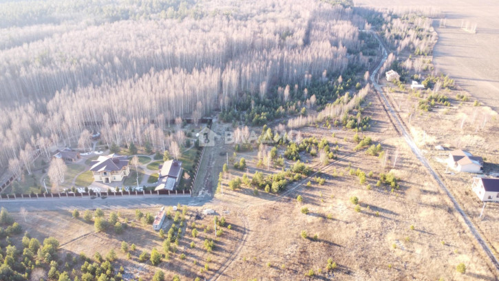 Земельный участок