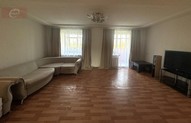 4-комн квартира Чапаева улица, 104