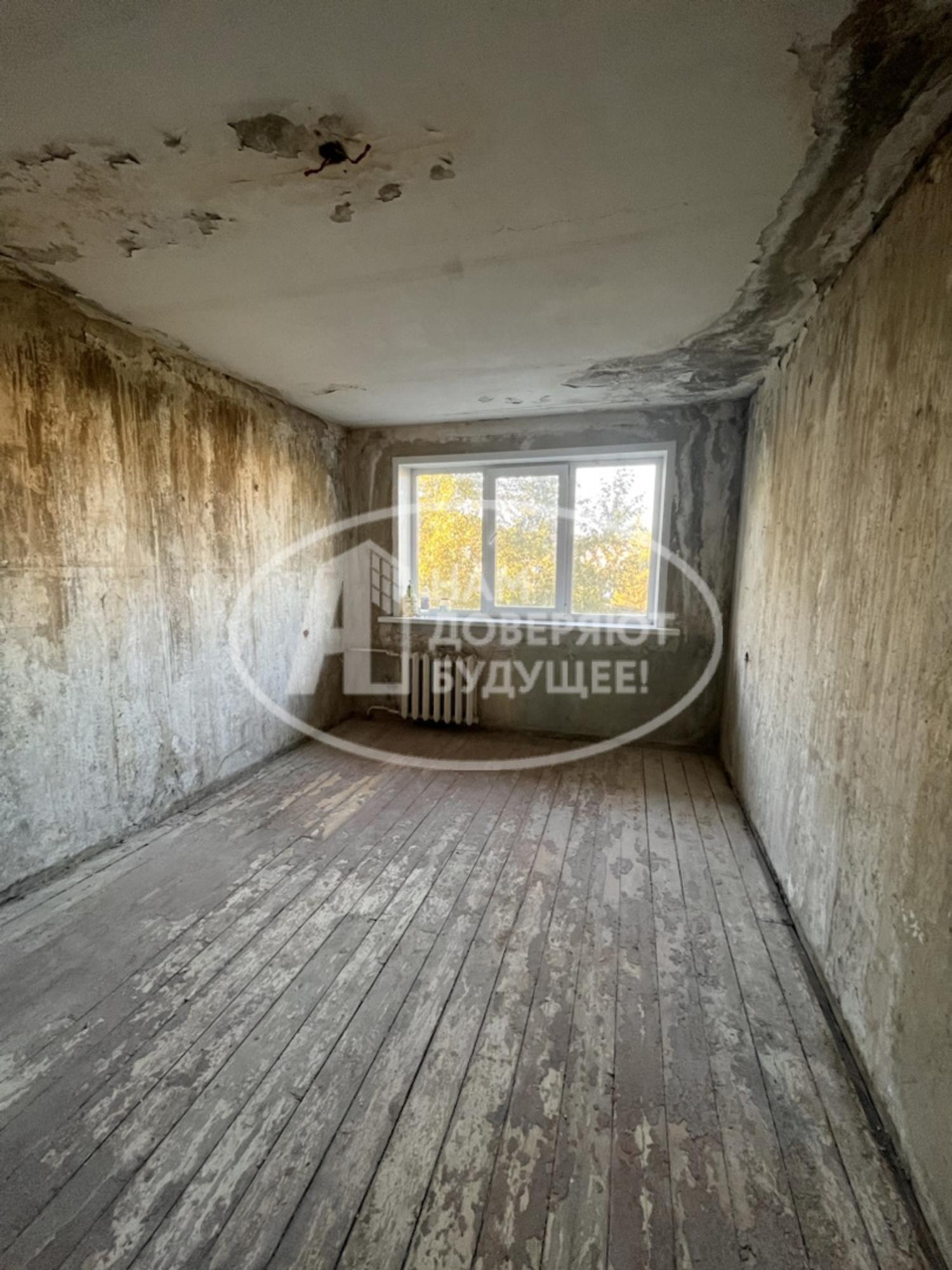 Купить комнату за 450 000 рублей на переулок Строителей, 4/2