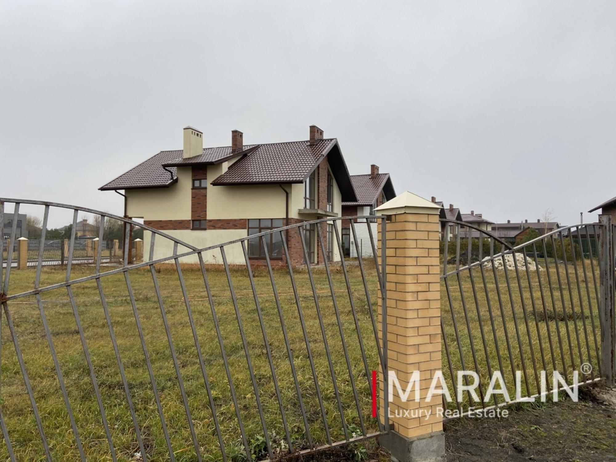 Купить дачу, дом, коттедж за 20 000 000 рублей на Солнечный, 5