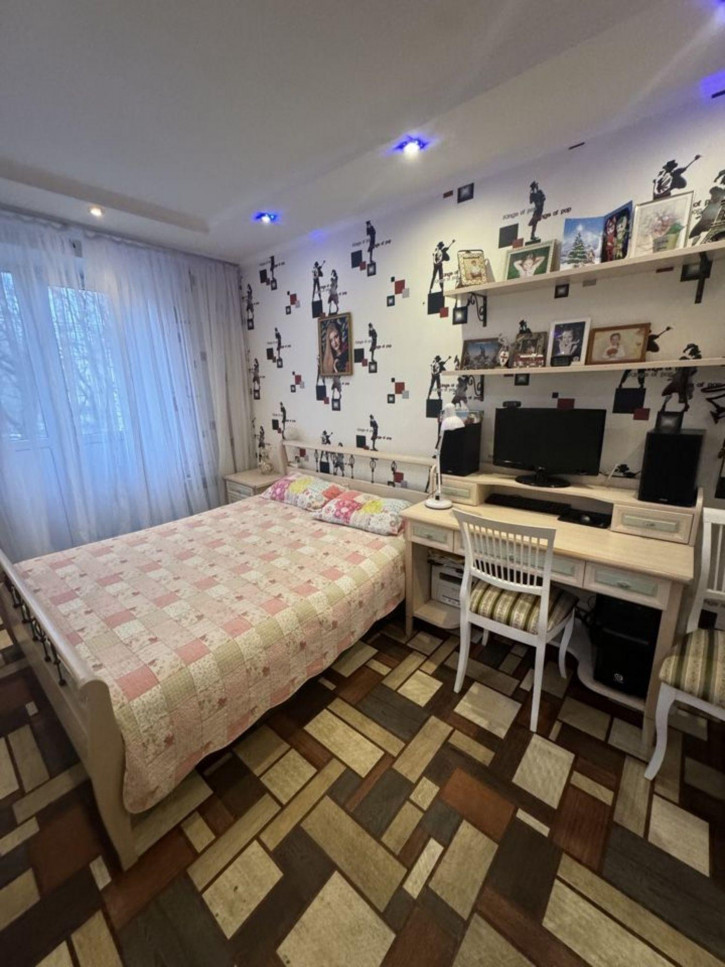 3-комн квартира Мусоргского ул, 7