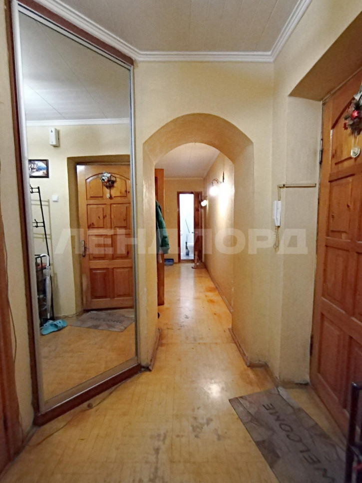 3-комн квартира Вятская улица, 53