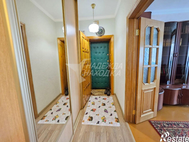 2-комн квартира поселок Врангель мкр., Приморский пр-кт, 8