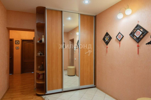Продажа 4-комн квартиры Медкадры, 7
