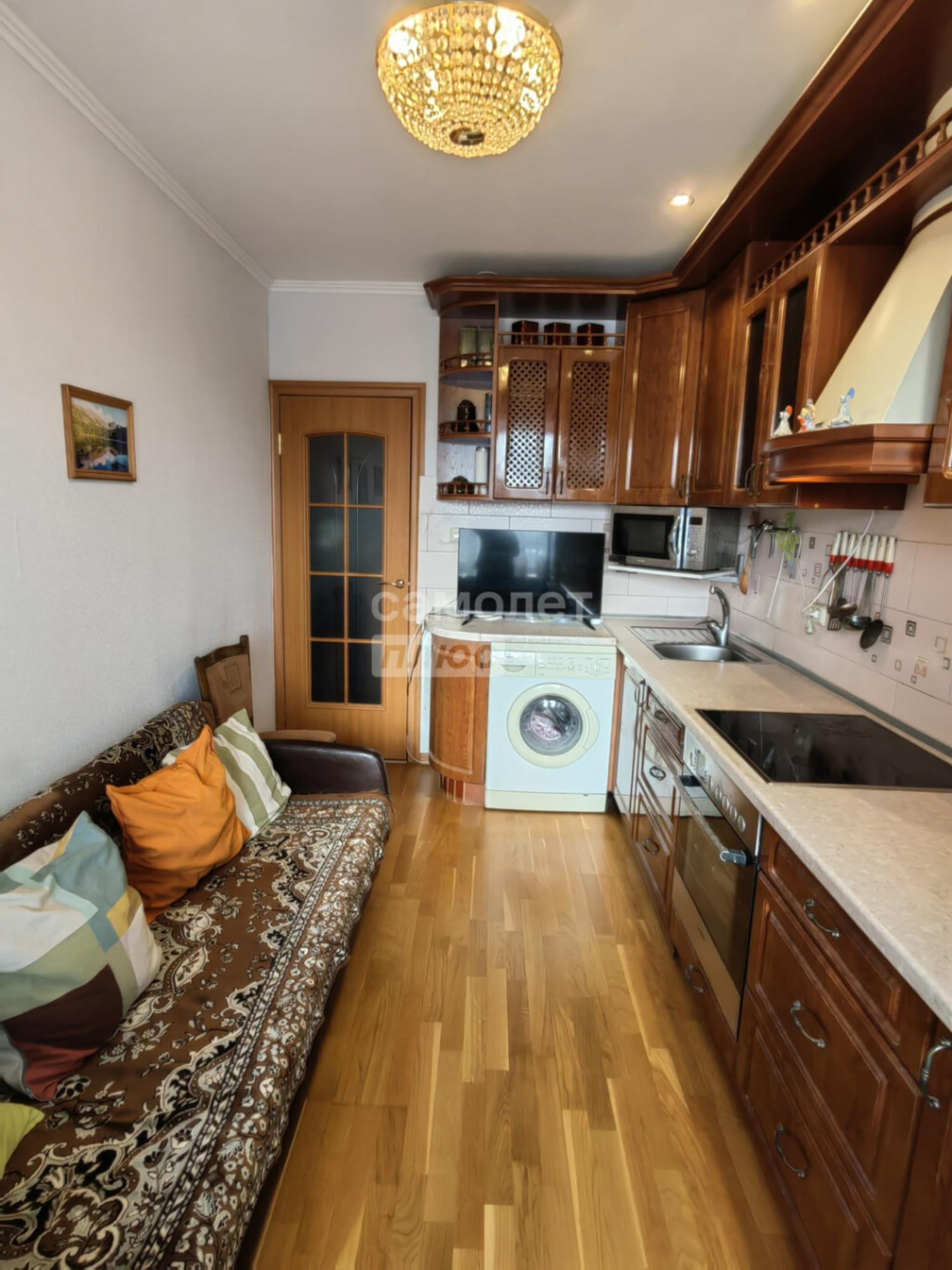 Продажа 1-комн квартиры Петухова, 104 А