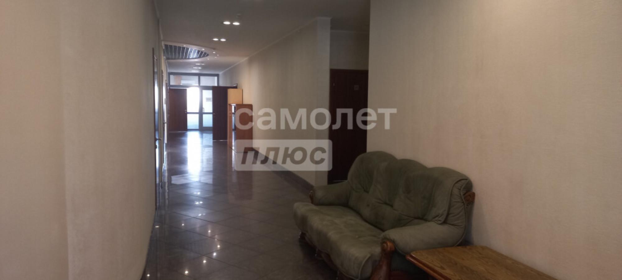 Купить офис, помещение под офис за 110 000 000 рублей на Декабристов, 92