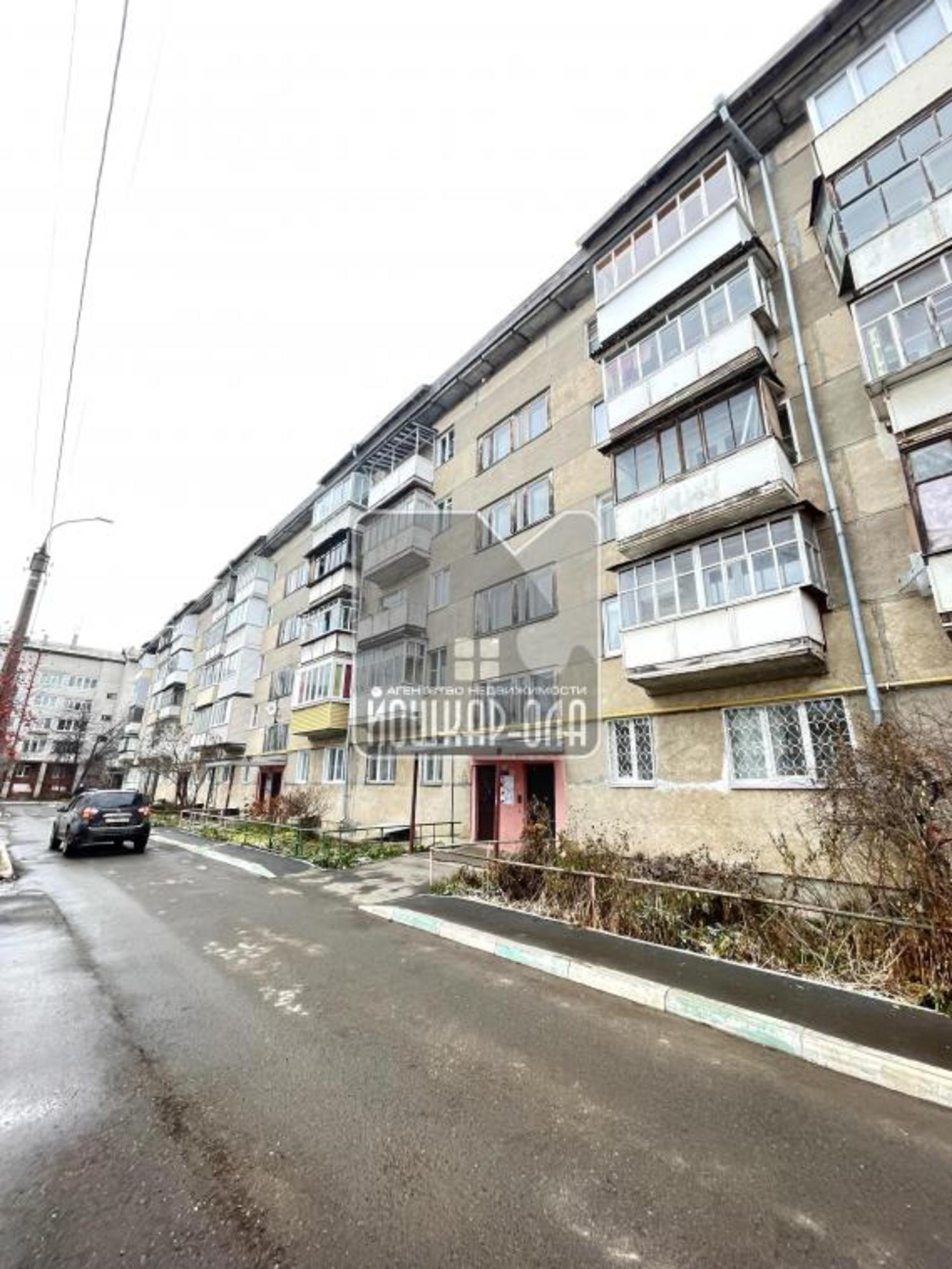 Купить квартиру за 3 350 000 рублей на Строителей, 42
