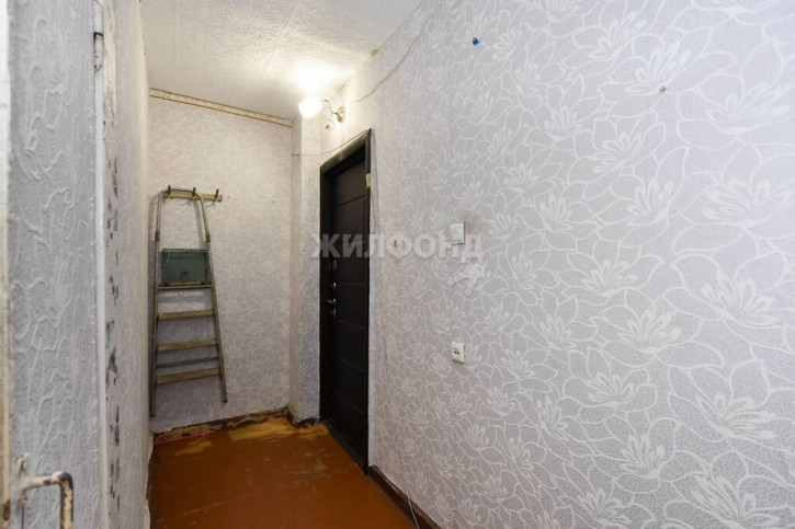 1-комн квартира Объединения, 82