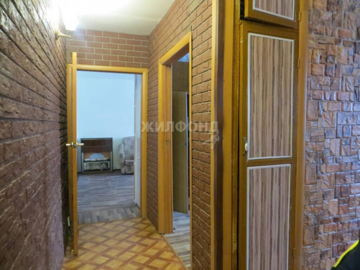 3-комн квартира проспект Революции, 82