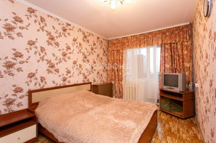 4-комн квартира микрорайон Северный, 20