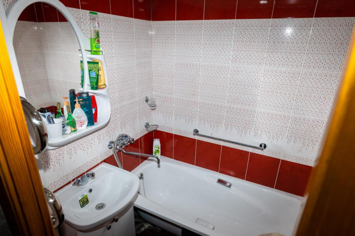 3-комн квартира 4-й микрорайон, 94