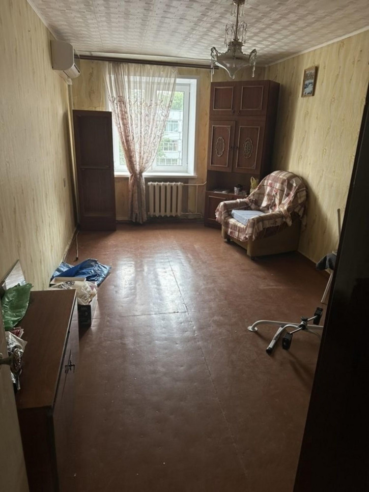 3-комн квартира Строителей улица, 20