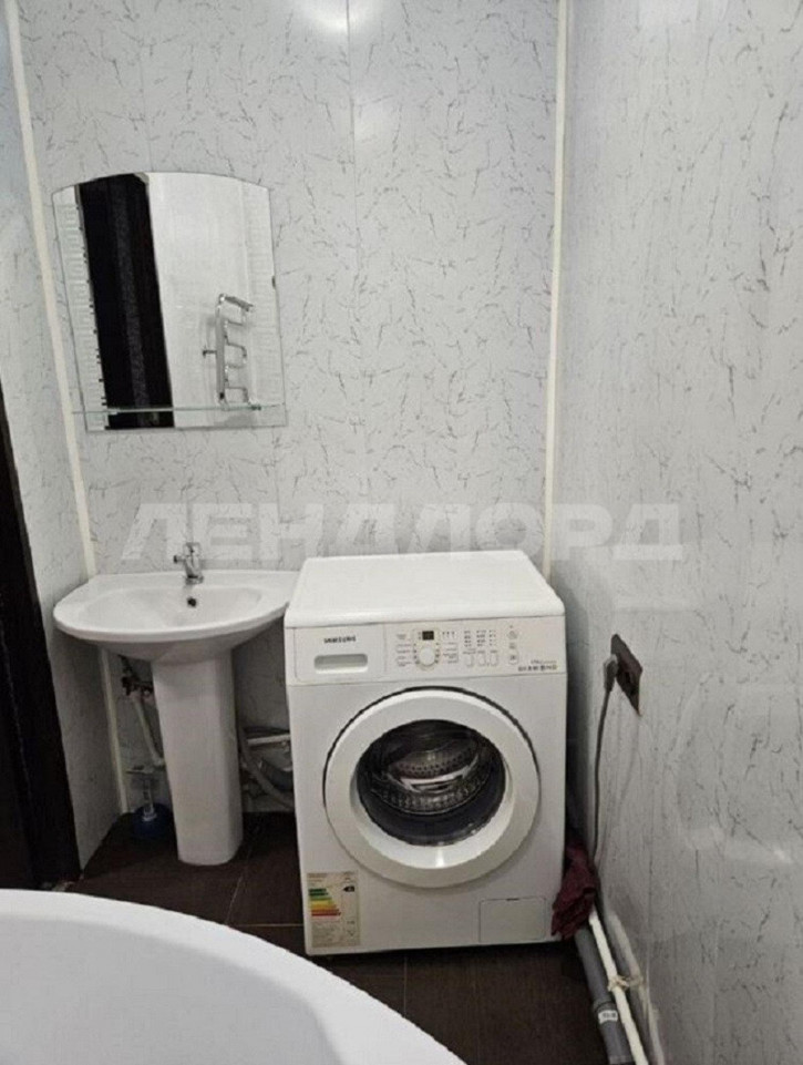 3-комн квартира Днепровский переулок, 103/18