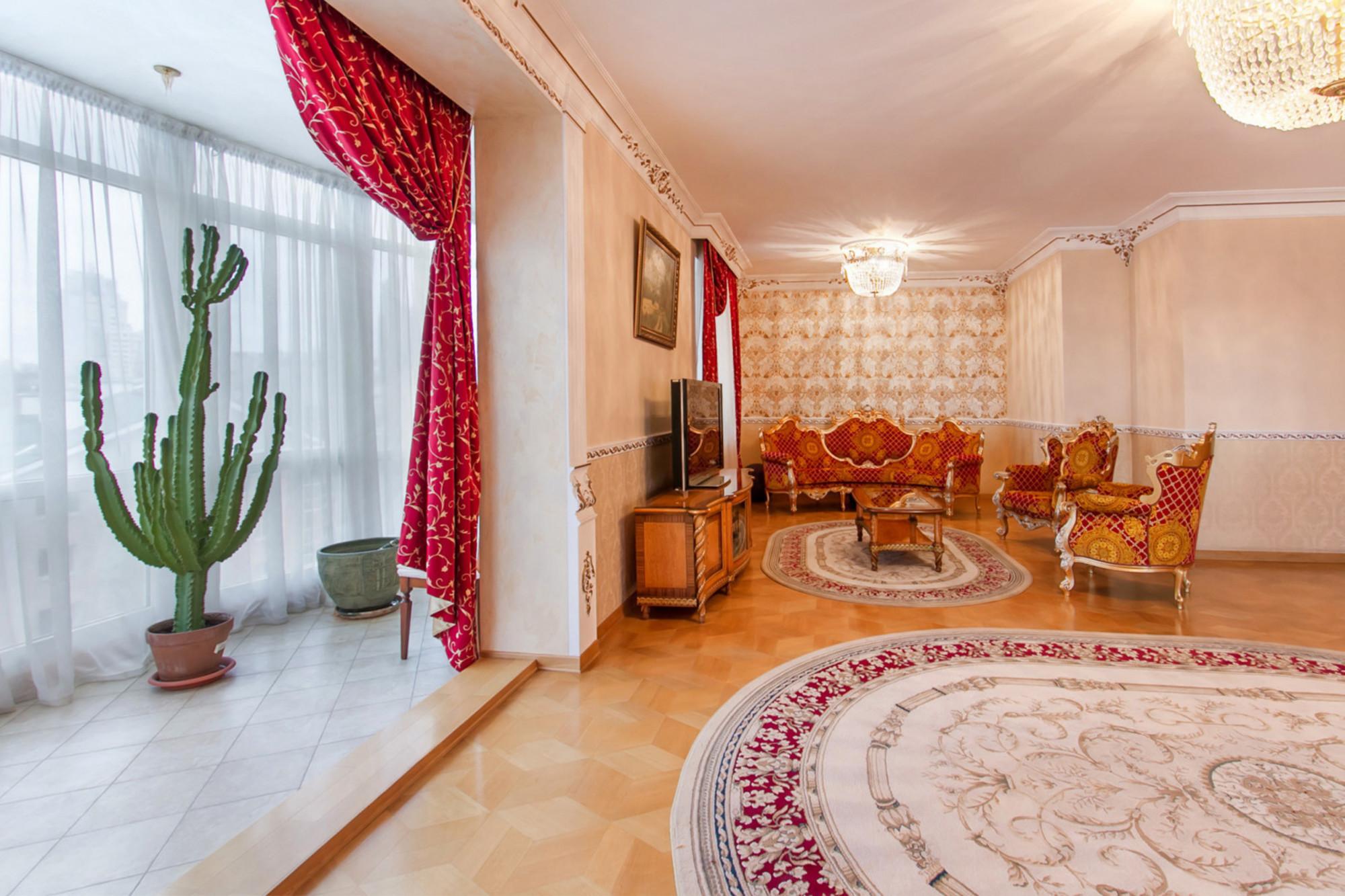 Купить квартиру за 35 000 000 рублей на 20-летия ВЛКСМ ул., 49