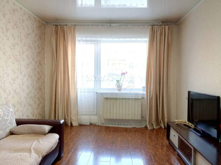 4-комн квартира Калинина улица, д.8 4-комн квартира Калинина улица, д.8