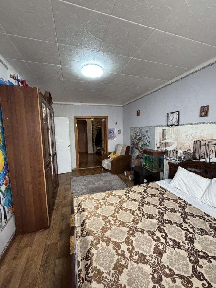 3-комн квартира улица Толстого, 62