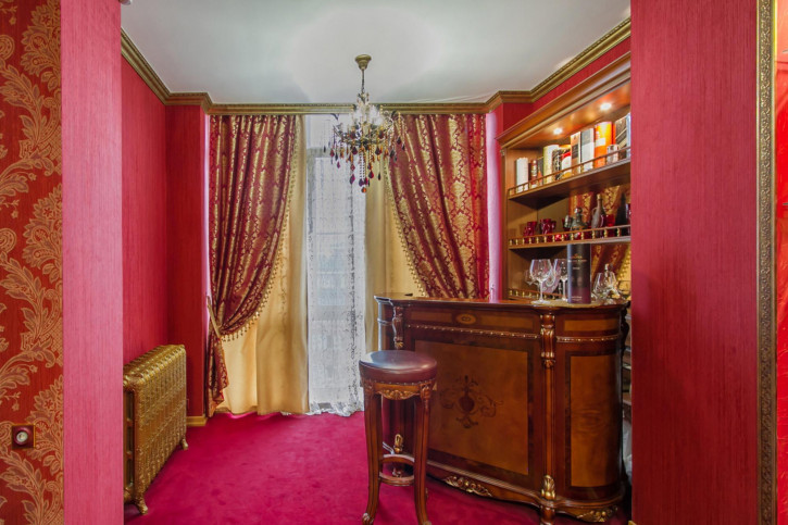 6-комн квартира 20-летия ВЛКСМ ул., 49 6-комн квартира 20-летия ВЛКСМ ул., 49