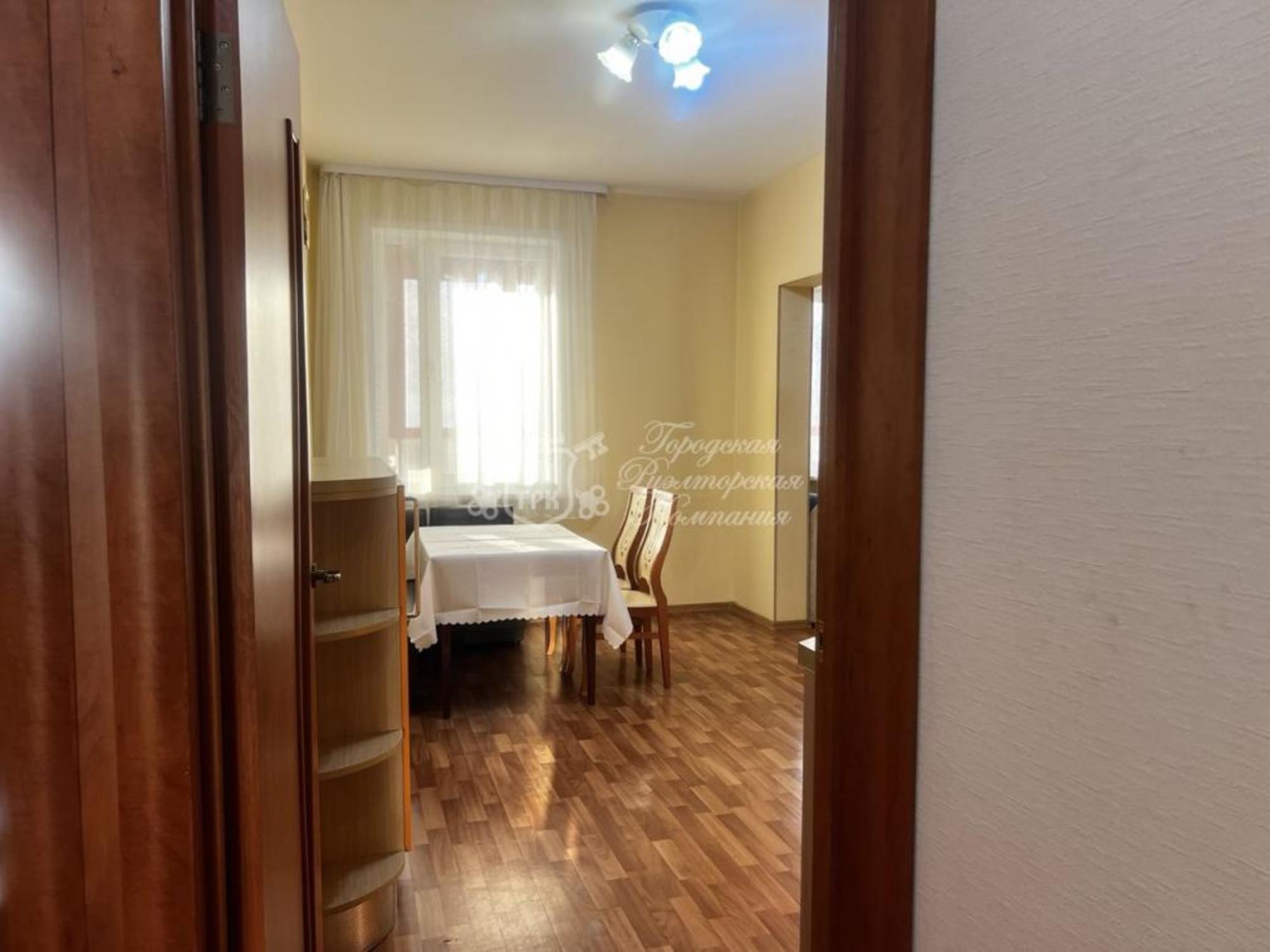 Купить квартиру за 10 500 000 рублей на Красноярская, 72