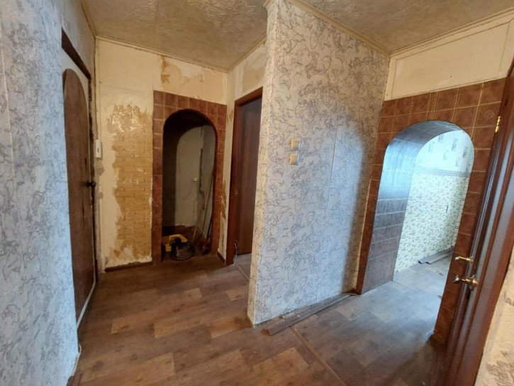 3-комн квартира 4-й микрорайон, 28