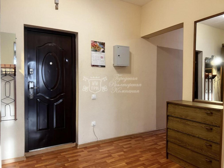 2-комн квартира Красноярская, 72 2-комн квартира Красноярская, 72