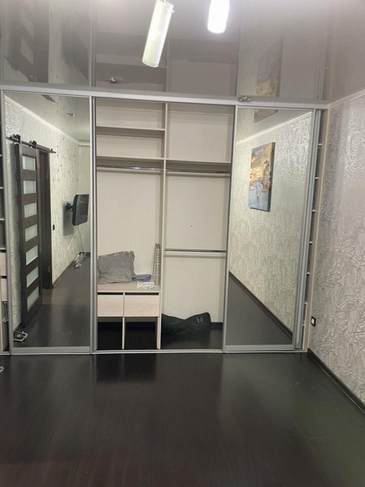 1-комн квартира 16-й квартал, 8