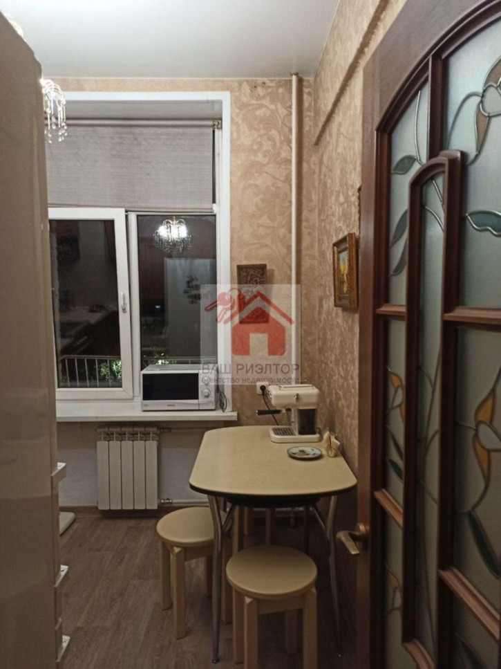 2-комн квартира Победы улица, 84