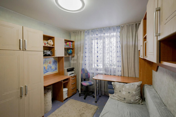 4-комн квартира Ярославская улица, 20