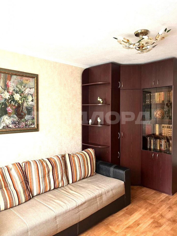 3-комн квартира Турмалиновская улица, 79/1