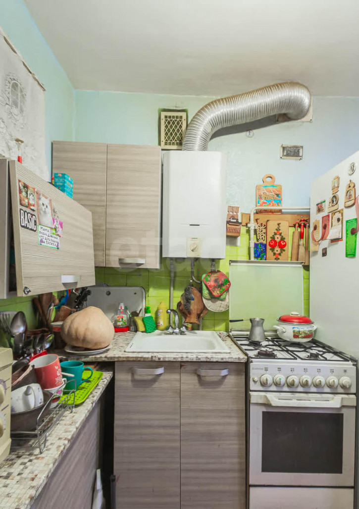 2-комн квартира набережная 6-й Армии, 197