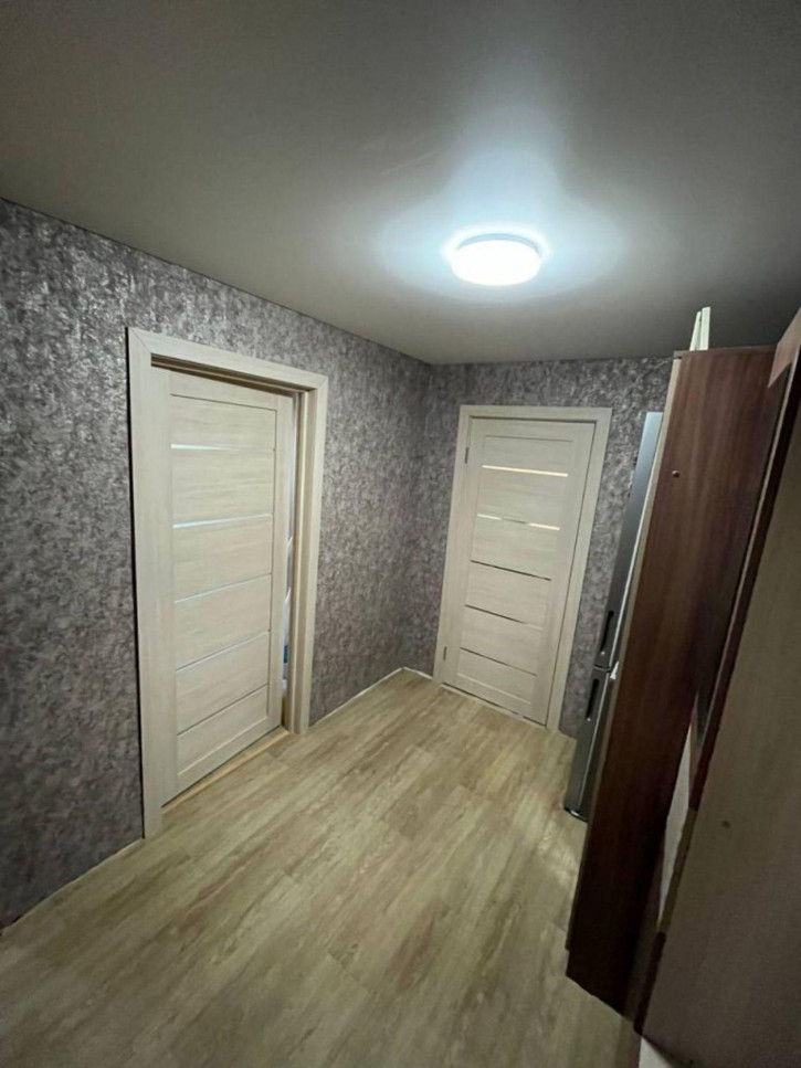 4-комн квартира Ленина пр-кт, 96