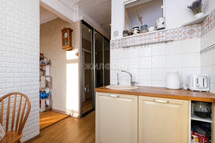 2-комн квартира Сибиряков-Гвардейцев, 15