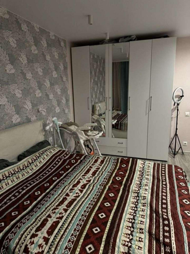 1-комн квартира Строителей улица, 33