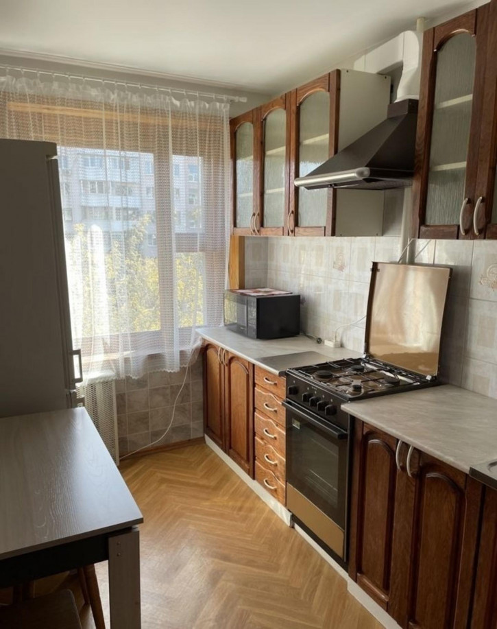 2-комн квартира Осипенко улица, 24