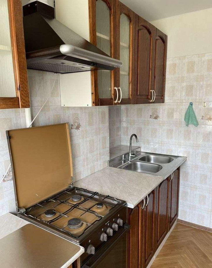 2-комн квартира Осипенко улица, 24