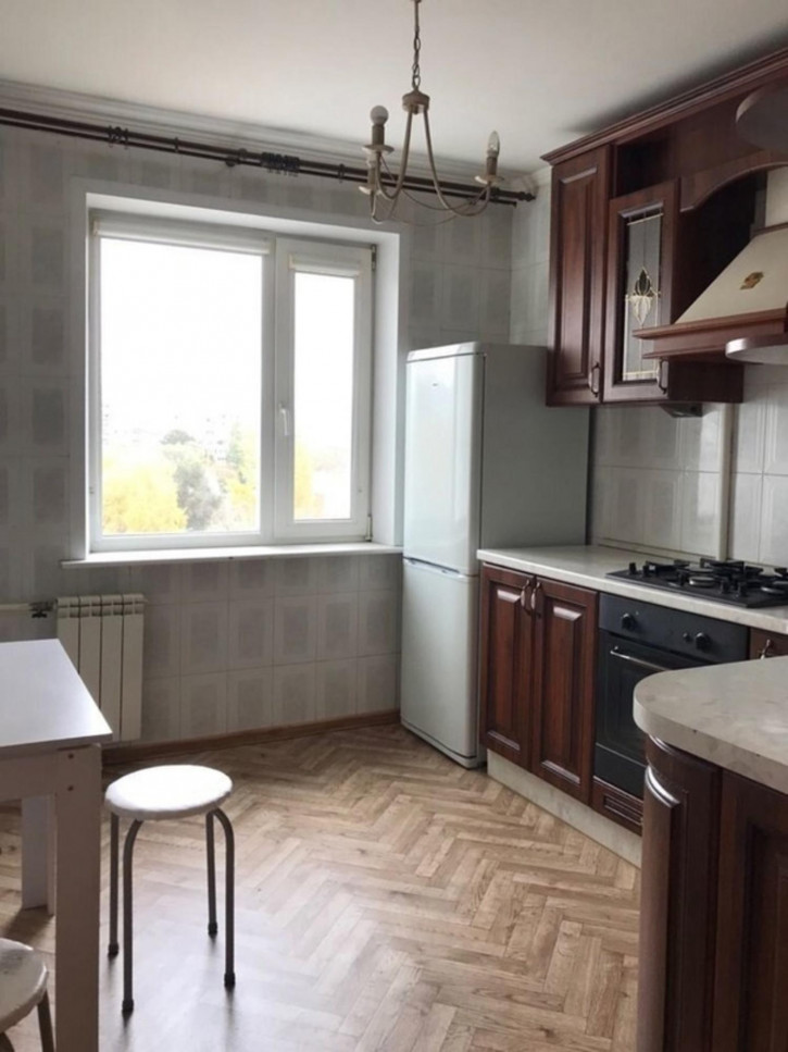 2-комн квартира Черемшанская улица, 258