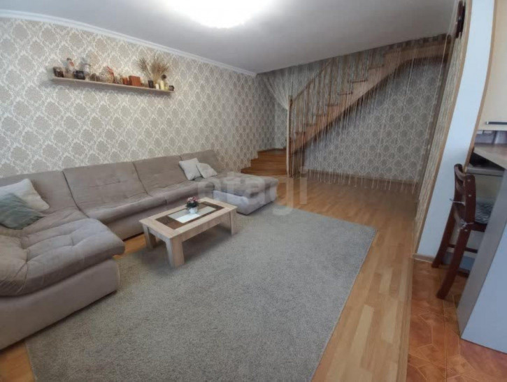 4-комн квартира Ленинградская улица, 76а