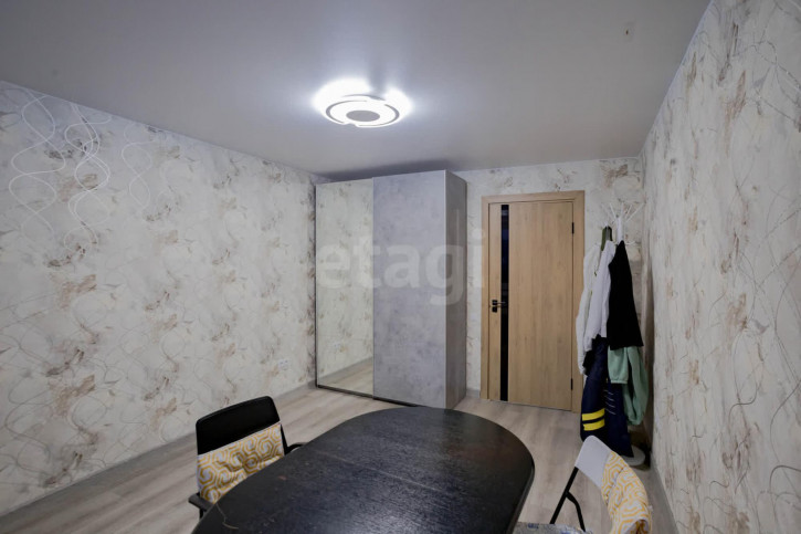 4-комн квартира Ленинградская улица, 113