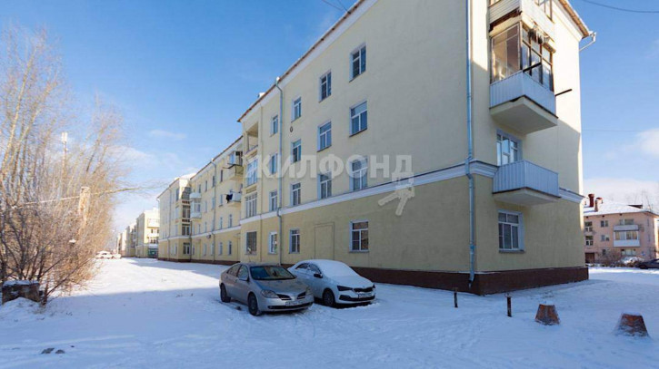 3-комн квартира Военный городок улица, д.102